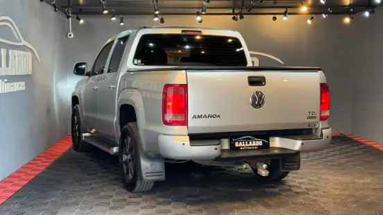 VOLKSWAGEN-AMAROK-2013