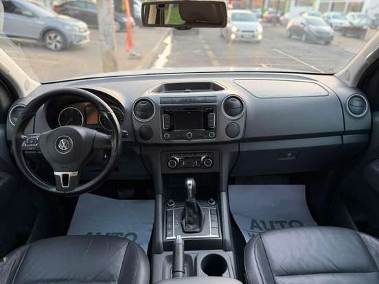 VOLKSWAGEN-AMAROK-2013