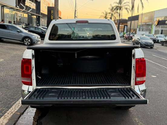 VOLKSWAGEN-AMAROK-2013
