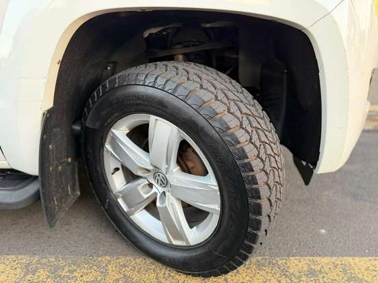 VOLKSWAGEN-AMAROK-2.0 HIGHLINE 4X4 CD 16V TURBO INTERCOOLER DIESEL 4P AUTOMÁTICO VOLKSWAGEN-AMAROK-2013