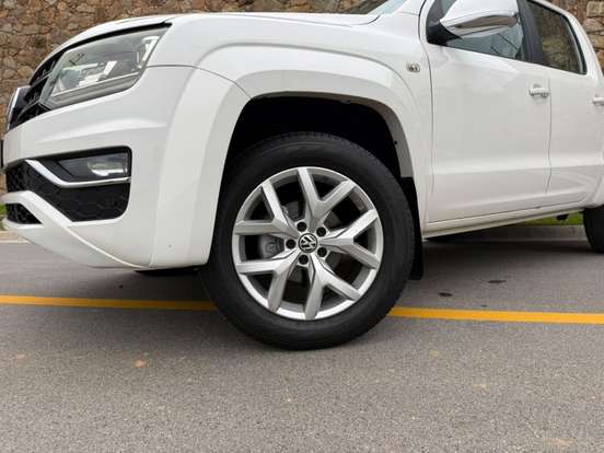 VOLKSWAGEN-AMAROK-2018