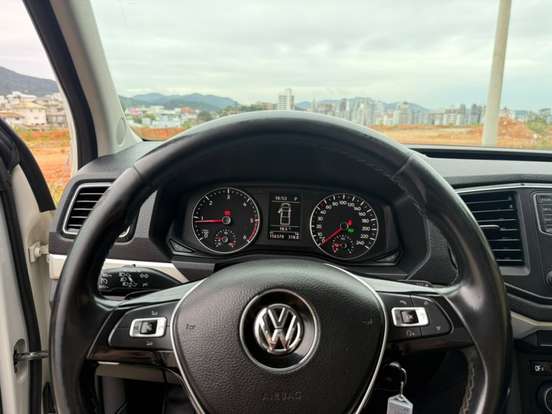 VOLKSWAGEN-AMAROK-2018