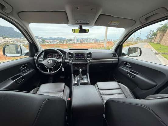 VOLKSWAGEN-AMAROK-2018