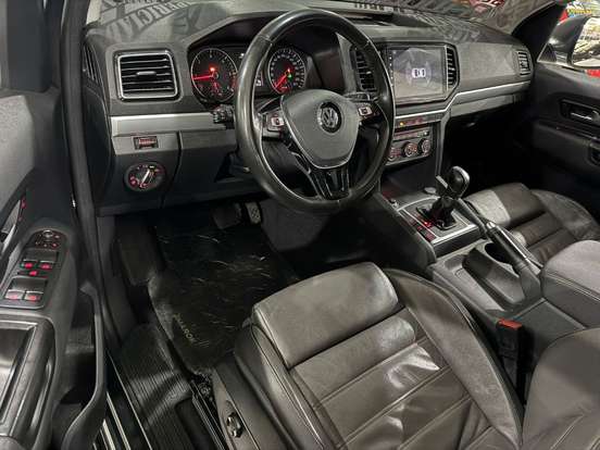VOLKSWAGEN-AMAROK-2016