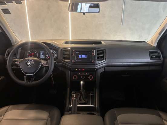 VOLKSWAGEN-AMAROK-2.0 TRENDLINE 4X4 CD 16V TURBO INTERCOOLER DIESEL 4P AUTOMÁTICO VOLKSWAGEN-AMAROK-2018