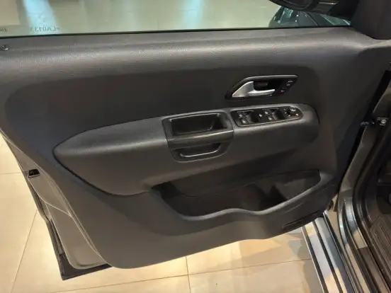 VOLKSWAGEN-AMAROK-2019