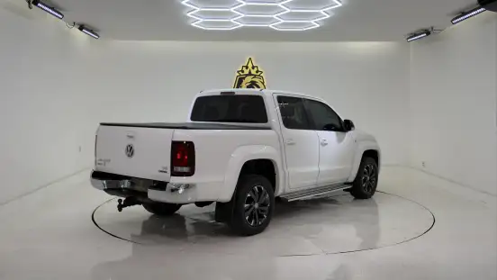 VOLKSWAGEN-AMAROK-2024