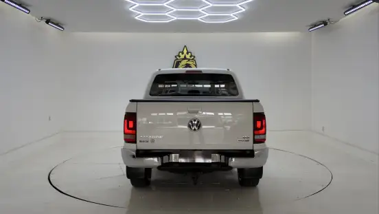 VOLKSWAGEN-AMAROK-2024