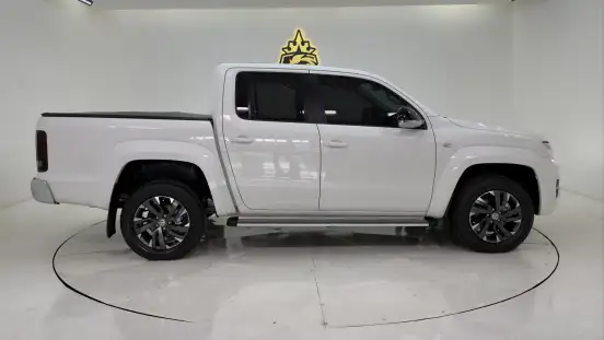VOLKSWAGEN-AMAROK-2024