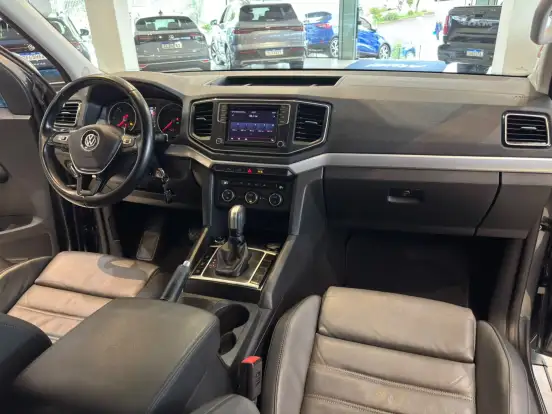 VOLKSWAGEN-AMAROK-2022