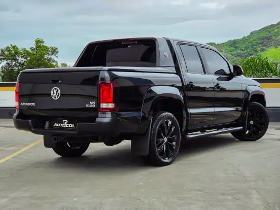 VOLKSWAGEN-AMAROK-2021