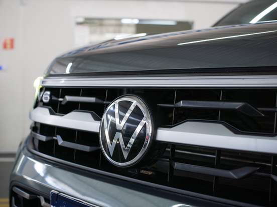 VOLKSWAGEN-AMAROK-2024