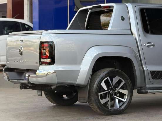VOLKSWAGEN-AMAROK-2024