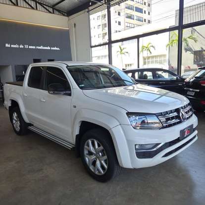 VOLKSWAGEN-AMAROK-2019