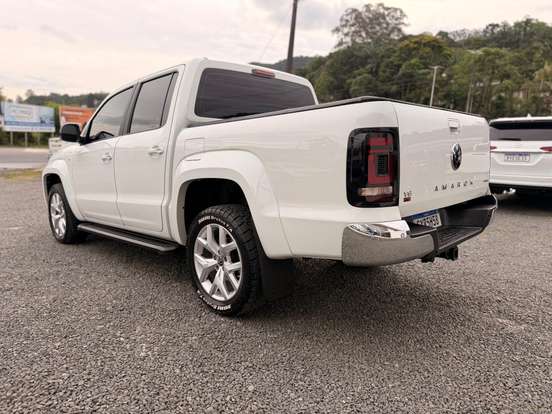 VOLKSWAGEN-AMAROK-2024
