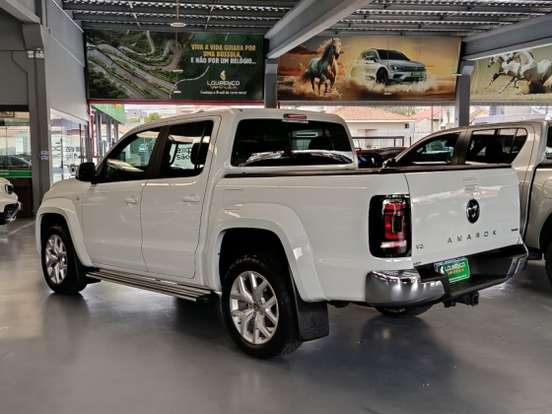 VOLKSWAGEN-AMAROK-2024