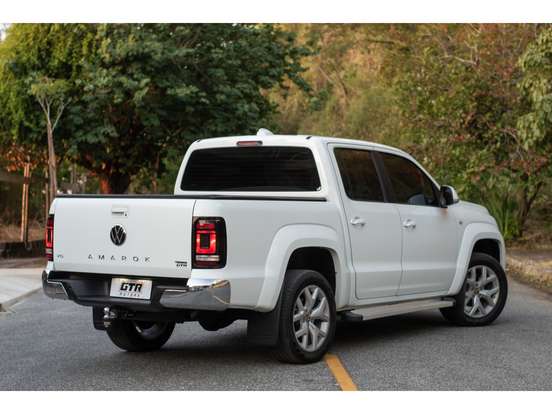 VOLKSWAGEN-AMAROK-2024