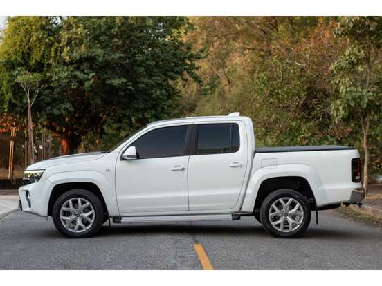 VOLKSWAGEN-AMAROK-2024