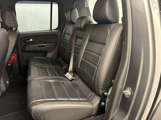 VOLKSWAGEN-AMAROK-2021