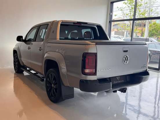 VOLKSWAGEN-AMAROK-2023