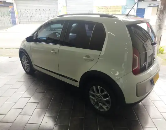 VOLKSWAGEN-CROSS UP-1.0 TSI 12V FLEX 4P MANUAL VOLKSWAGEN-CROSS UP-2016