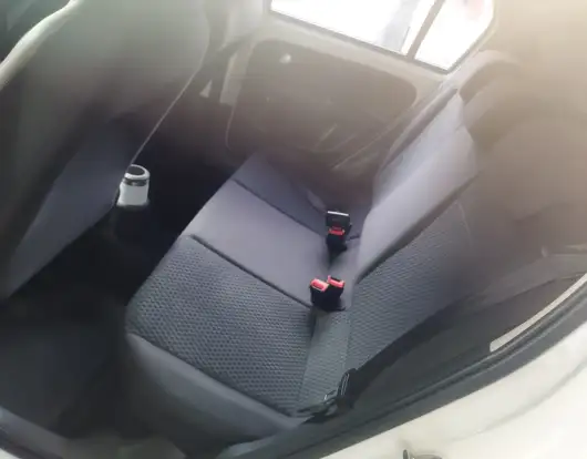 VOLKSWAGEN-CROSS UP-2016