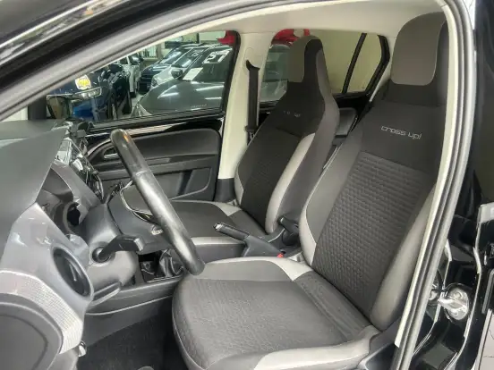 VOLKSWAGEN-CROSS UP-1.0 TSI 12V FLEX 4P MANUAL VOLKSWAGEN-CROSS UP-2017