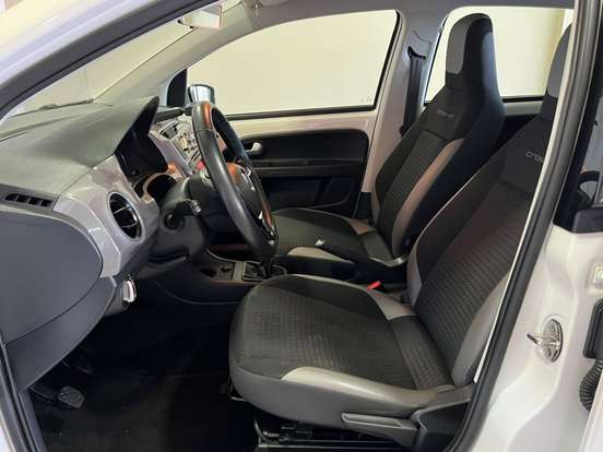 VOLKSWAGEN-CROSS UP-1.0 TSI 12V FLEX 4P MANUAL VOLKSWAGEN-CROSS UP-2019
