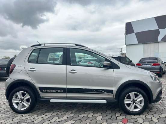 VOLKSWAGEN-CROSSFOX-2010