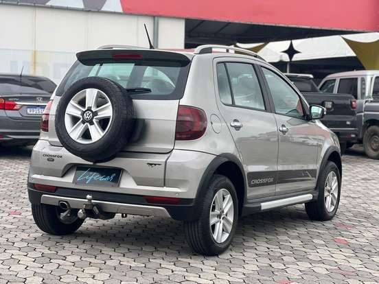 VOLKSWAGEN-CROSSFOX-1.6 MI FLEX 8V 4P MANUAL VOLKSWAGEN-CROSSFOX-2010