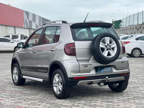 VOLKSWAGEN-CROSSFOX-1.6 MI FLEX 8V 4P MANUAL VOLKSWAGEN-CROSSFOX-2010