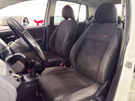 VOLKSWAGEN-CROSSFOX-2013