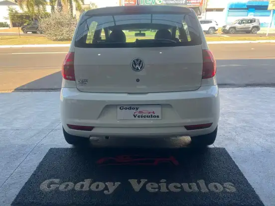 VOLKSWAGEN-FOX-1.0 MI 8V FLEX 4P MANUAL VOLKSWAGEN-FOX-2014