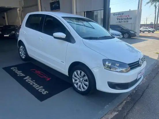 VOLKSWAGEN-FOX-1.0 MI 8V FLEX 4P MANUAL VOLKSWAGEN-FOX-2014