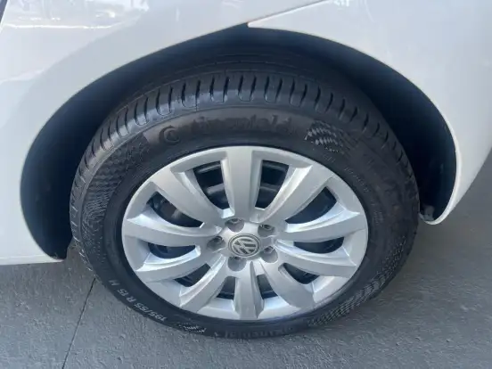 VOLKSWAGEN-FOX-1.0 MI 8V FLEX 4P MANUAL VOLKSWAGEN-FOX-2014