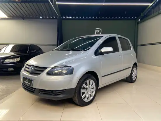 VOLKSWAGEN-FOX-1.0 MI 8V FLEX 4P MANUAL VOLKSWAGEN-FOX-2009