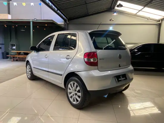 VOLKSWAGEN-FOX-1.0 MI 8V FLEX 4P MANUAL VOLKSWAGEN-FOX-2009