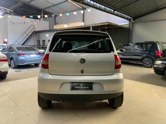 VOLKSWAGEN-FOX-2009