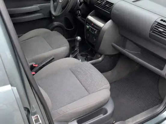 VOLKSWAGEN-FOX-1.0 MI 8V FLEX 4P MANUAL VOLKSWAGEN-FOX-2009
