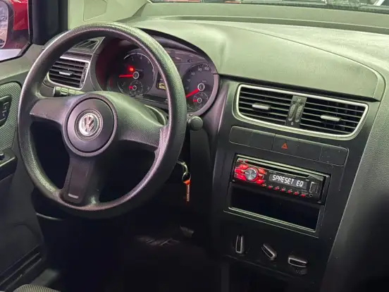 VOLKSWAGEN-FOX-2010