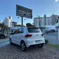 VOLKSWAGEN FOX 1.6 MI HIGHLINE 8V FLEX 4P AUTOMATIZADO VOLKSWAGEN FOX 1.6 MI HIGHLINE 8V FLEX 4P AUTOMATIZADO