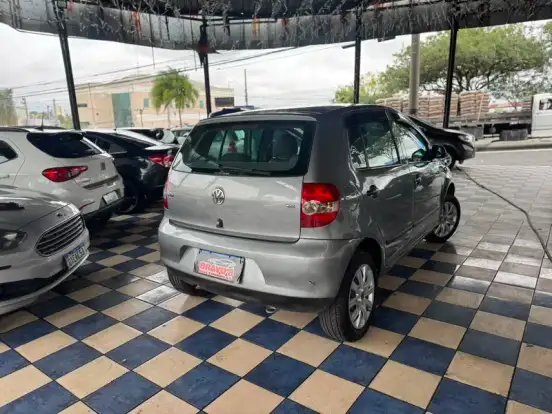 VOLKSWAGEN-FOX-2006