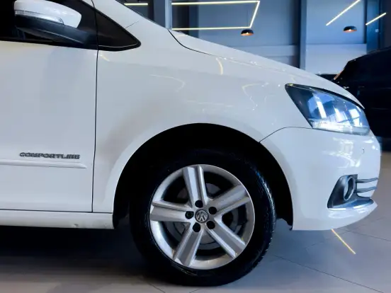 VOLKSWAGEN-FOX-1.6 MSI COMFORTLINE 8V FLEX 4P MANUAL VOLKSWAGEN-FOX-2014