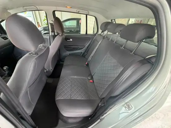 VOLKSWAGEN-FOX-1.6 MSI HIGHLINE 16V FLEX 4P MANUAL VOLKSWAGEN-FOX-2015