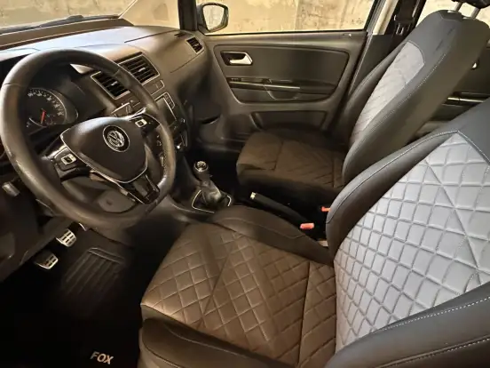 VOLKSWAGEN-FOX-2017