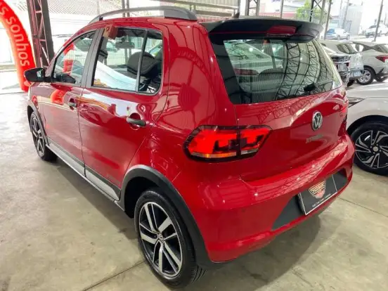 VOLKSWAGEN-FOX-2018