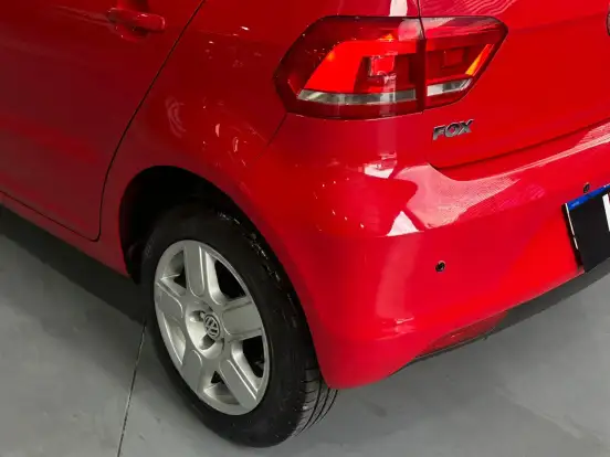VOLKSWAGEN-FOX-1.6 MSI TRENDLINE 8V FLEX 4P MANUAL VOLKSWAGEN-FOX-2015