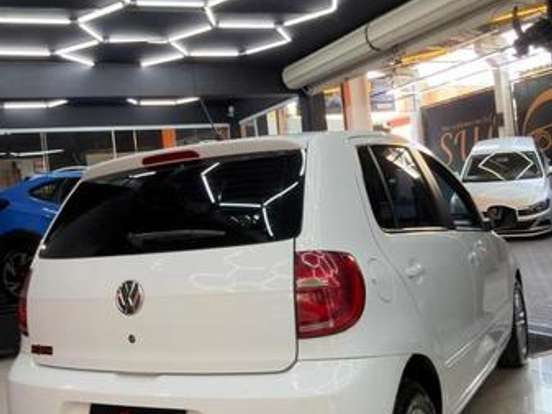 VOLKSWAGEN-FOX-1.0 MI 8V FLEX 2P MANUAL VOLKSWAGEN-FOX-2011
