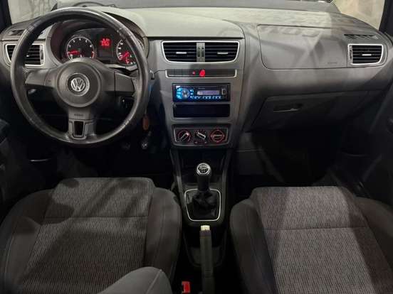 VOLKSWAGEN-FOX-1.0 MI 8V FLEX 4P MANUAL VOLKSWAGEN-FOX-2013