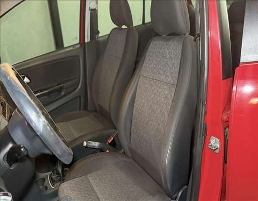 VOLKSWAGEN-FOX-2014